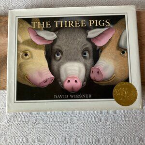 The Three Pigs by David Wiesner: Used in Good Condition